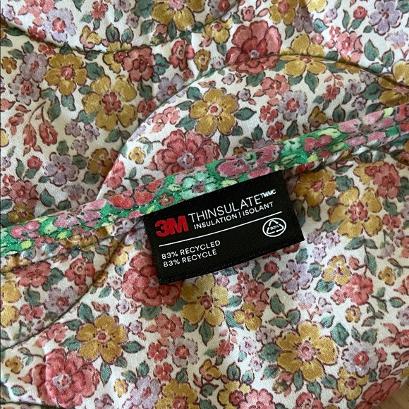 Oak Meadow Floral Quilted Vest - Picture 13 of 13